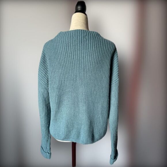 Atmosphere Blue Boat Neck Cable Knit Cropped Pullover Sweater (Size: 12) - Picture 3 of 11